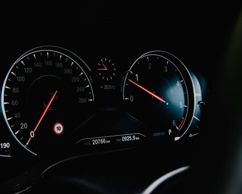 viktor-theo-MKG01FfX8nM-unsplash